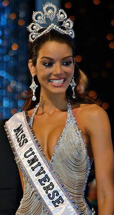 Fans sốc trước nhan sắc chưa phẫu thuật thẩm mỹ của tân miss universe 2020 - 19