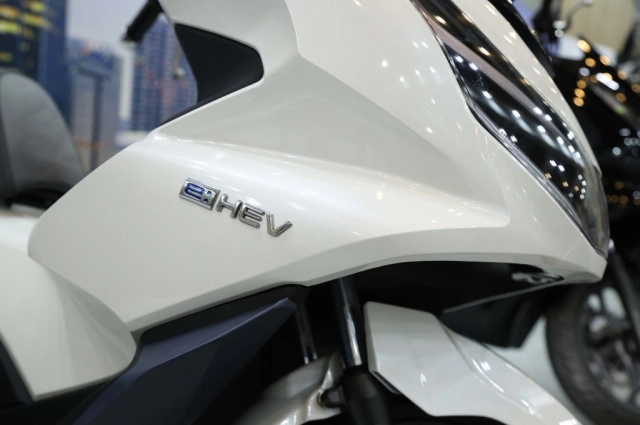 Honda pcx ehev - mẫu xe xăng lai điện lên ngôi trong thời buổi xăng tăng giá - 7