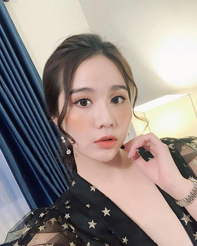 Huyền lizzie hương giang 2 diễn viên hot nhất vtv ồn ào tuesday cùng cảnh mẹ đơn thân - 4