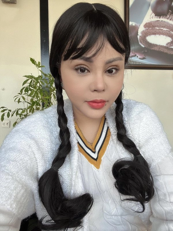 Không hổ danh nữ hoàng dao kéo lê giang mới sửa sau 4 ngày đã rạng ngời đi quay phim - 2