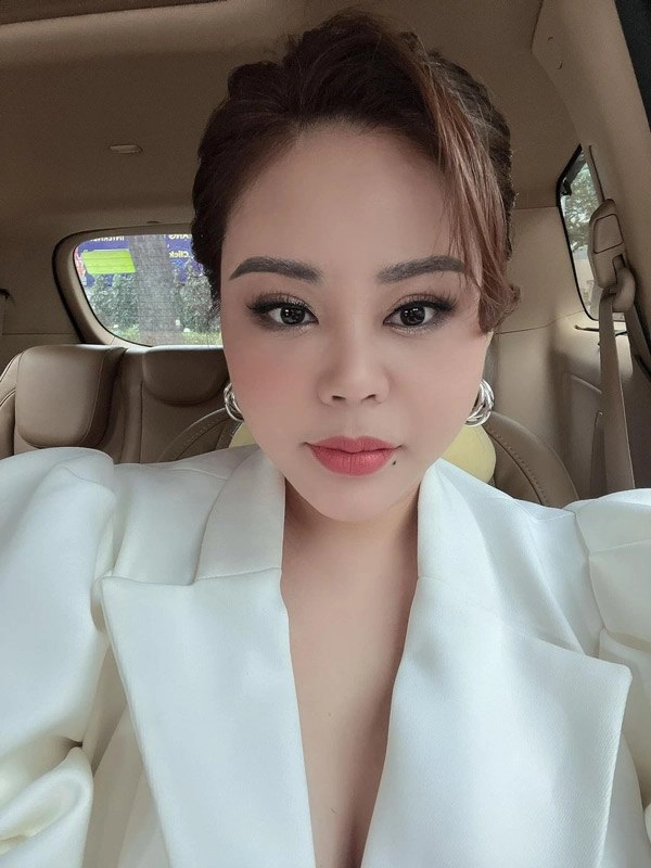 Không hổ danh nữ hoàng dao kéo lê giang mới sửa sau 4 ngày đã rạng ngời đi quay phim - 4