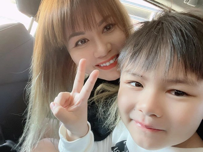 Làm mẹ đơn thân vợ cũ đan trường không đành lòng đi làm khi con ốm nằm nhà 1 mình - 4