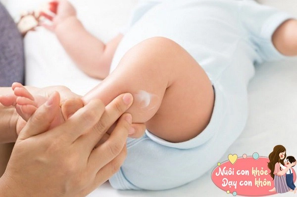 Nên mở điều hòa cho trẻ vào thời điểm nào là tốt nhất 5 mẹo chăm trẻ khỏe mạnh mùa nóng - 8