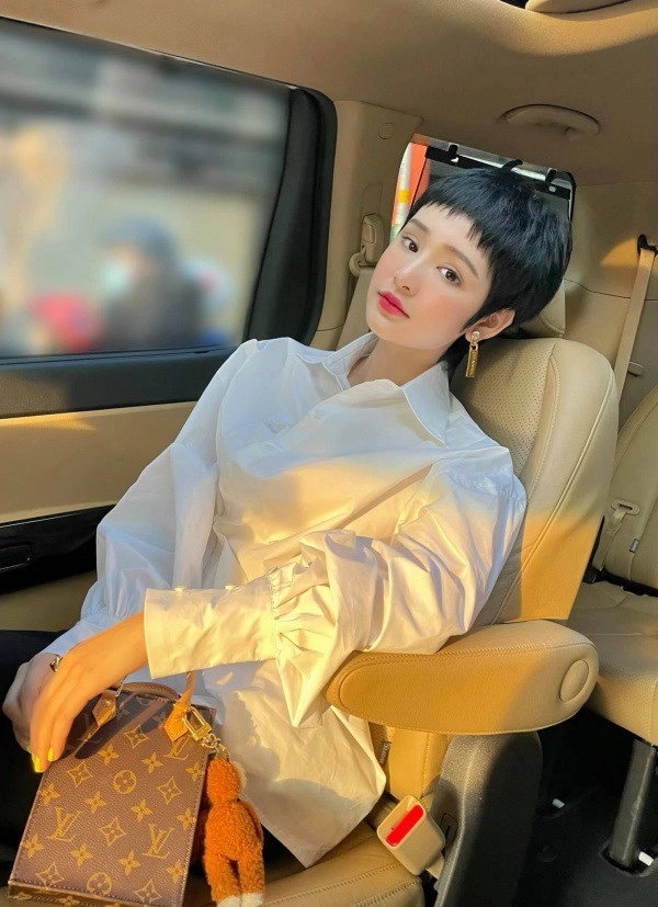 Nữ ca sĩ không ngại thẩm mỹ vẻ ngoài như búp bê đúng chuẩn nữ hoàng dao kéo - 17