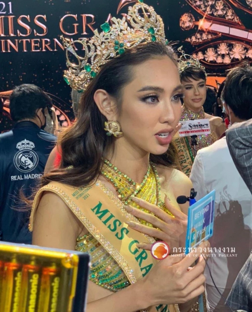 Thuỳ tiên qua ảnh chụp vội của team qua đường xấu hay đẹp đã được tiểu vy nói hộ - 7