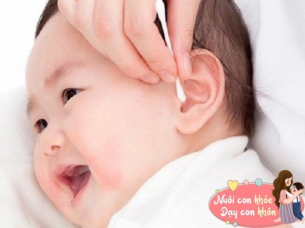 Trẻ thường véo tai là bệnh gì 5 nguyên nhân này mẹ cần phải biết - 8