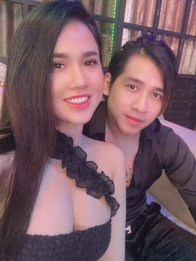 U40 làm mẹ bỉm 2 con chị gái ngọc trinh tiêu 500 triệutháng vóc dáng nóng bỏng chẳng kém em - 1