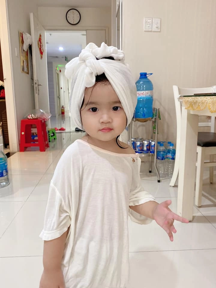 U40 làm mẹ bỉm 2 con chị gái ngọc trinh tiêu 500 triệutháng vóc dáng nóng bỏng chẳng kém em - 5