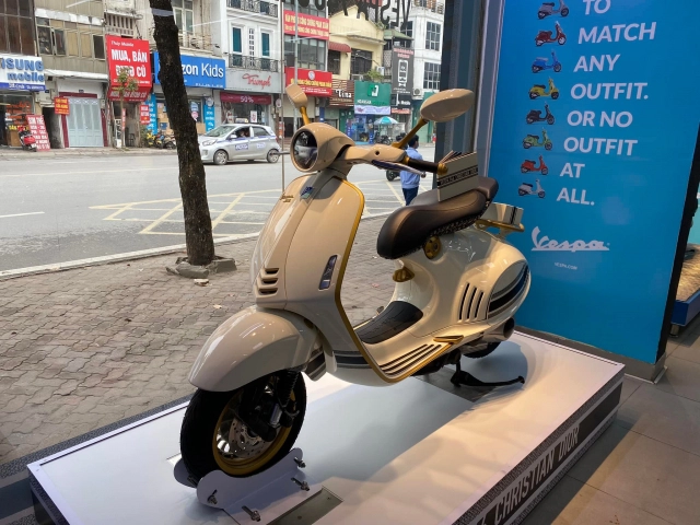 Vespa 946 dior - mẫu xe tay ga có mức giá đắt đỏ nhất việt nam - 3