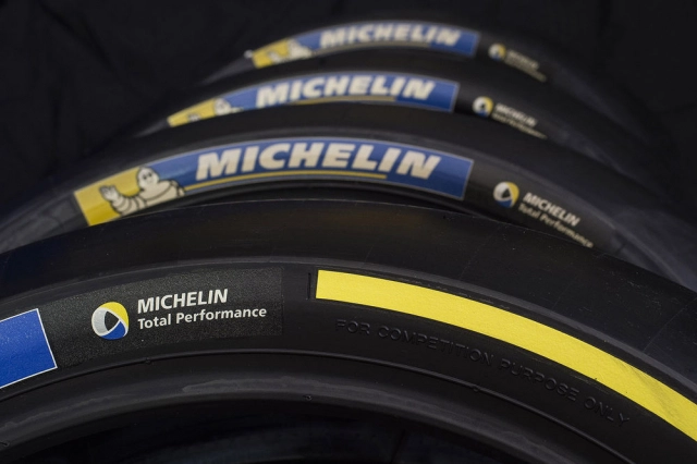 Có bao nhiêu loại lốp xe được sử dụng trong cuộc đua motogp - 1