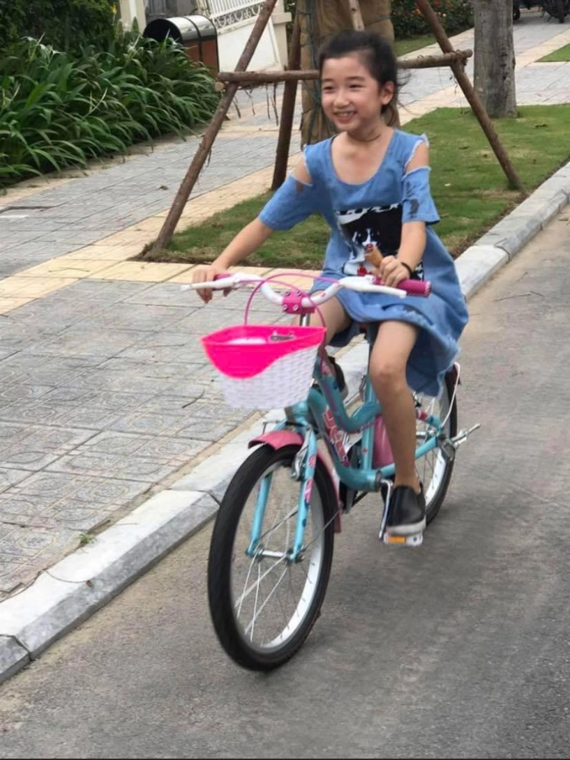 Con gái hh nguyễn thị huyền lần đầu đi guốc cao catwalk truyền nhân của nàng hậu đây rồi - 18