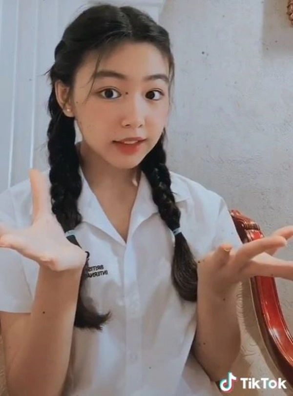 Con gai moi lon lam đieu bang son phan dien vay goi cam quyen linh khong can thiep - 2