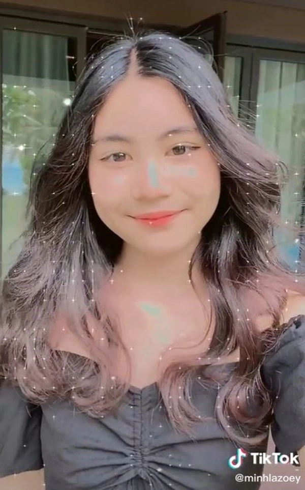 Con gai moi lon lam đieu bang son phan dien vay goi cam quyen linh khong can thiep - 5