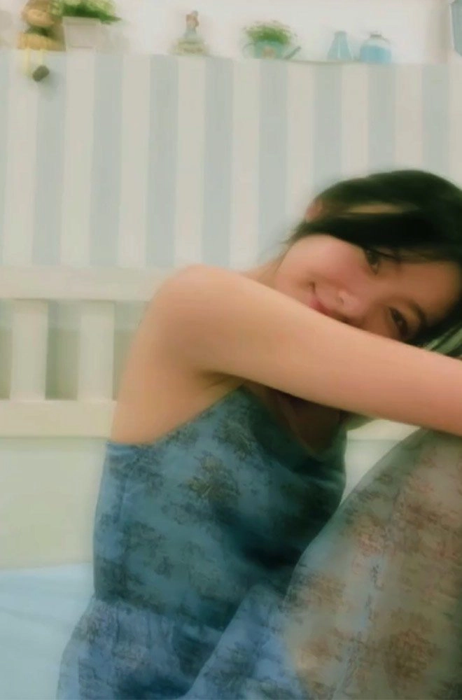 Con gai moi lon lam đieu bang son phan dien vay goi cam quyen linh khong can thiep - 6