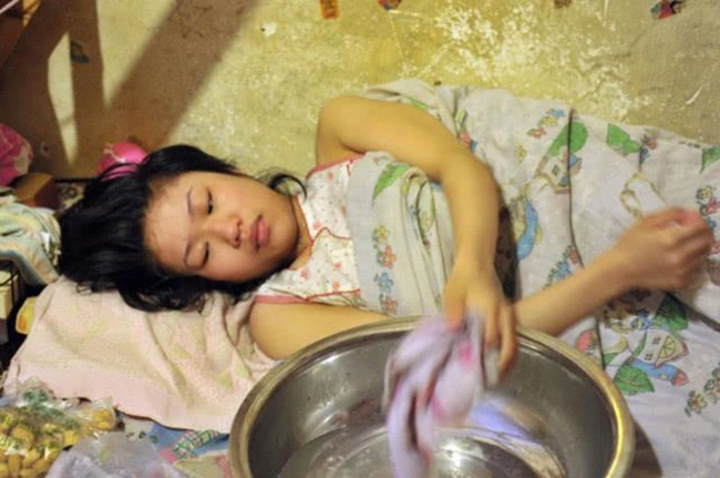Con gái nằm liệt giường 18 năm bỗng có bầu mẹ sụp đổ khi biết tác giả - 1