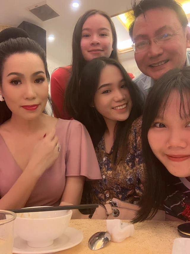 Dậy thì thành công con của nsưt trịnh kim chi và 3 bé gái này gây choáng vì quá đẹp - 14
