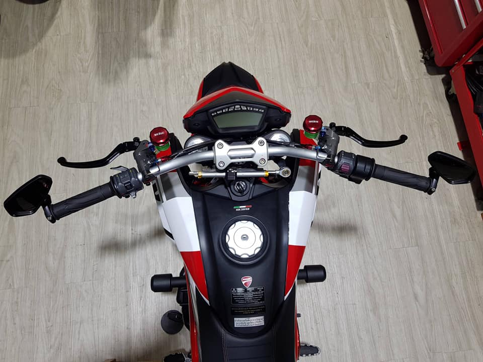 Ducati hypermotard 939 độ mặn mòi với dàn option cao cấp - 1
