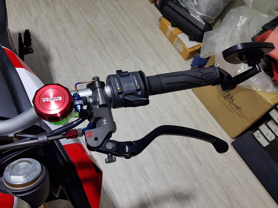 Ducati hypermotard 939 độ mặn mòi với dàn option cao cấp - 3