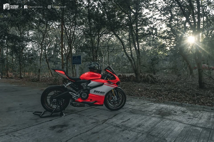 Ducati panigale 899 hiện diện đầy mê hoặc với phong cách mới - 11