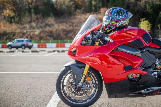 Ducati panigale v4 độ đẹp không tưởng khiến người xem ngỡ ngàng - 7