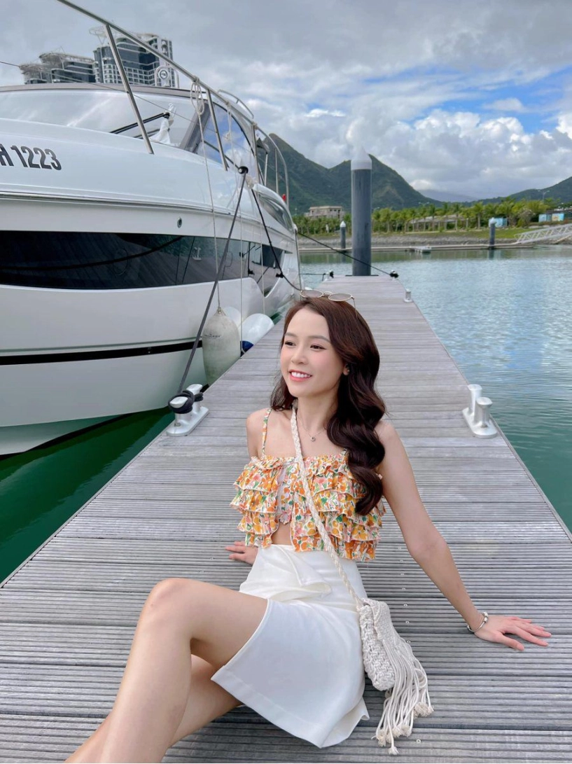 Hotgirl có tài sản 50 tỷ kêu cứu vì bị lột da chị em đi biển nên cẩn thận - 3