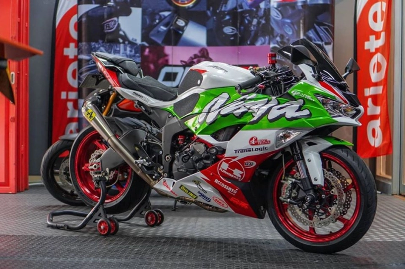 Kawasaki zx-6r độ bốc lửa trong diện mạo racing - 3