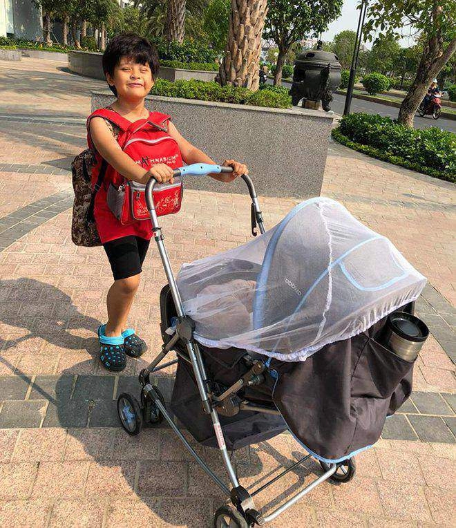 Lần đầu gặp con thanh thúy hốt hoảng sao nó xấu dữ vậy đứa trẻ giờ điển trai y bố - 10