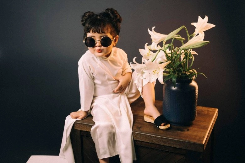 Mẫu nhí 4 tuổi thu nhập 30-50 triệutháng mẹ bé nói gì khi cđm e ngại make-up hư da - 3