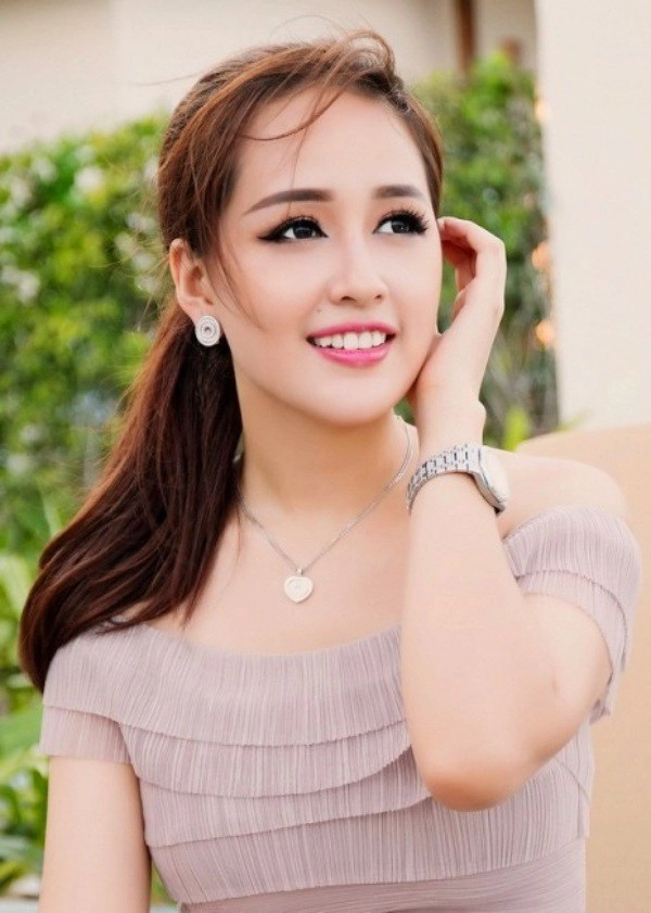 Minh hằng mai phương thuý và loạt mỹ nhân làm gì để có nụ cười toả nắng - 2