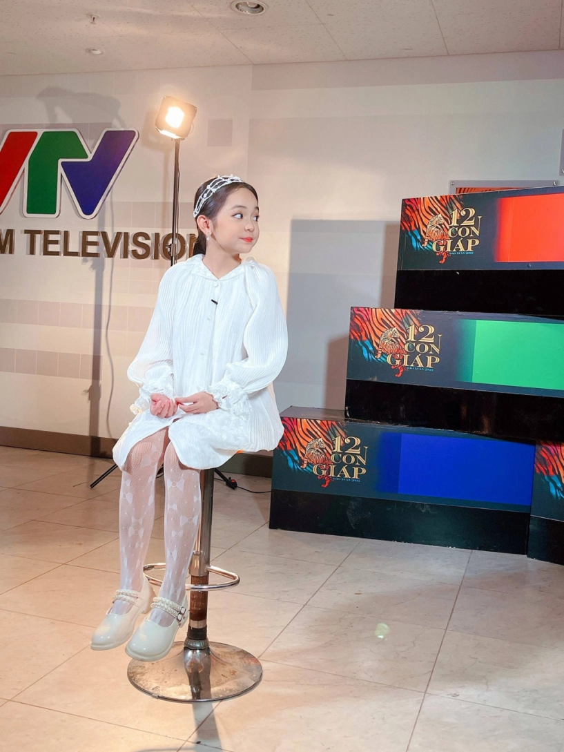 Vân trang thương ngày nắng về là mẫu nhí xinh như búp bê thần thái ngày càng thăng hạng - 9