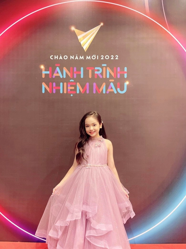 Vân trang thương ngày nắng về là mẫu nhí xinh như búp bê thần thái ngày càng thăng hạng - 11
