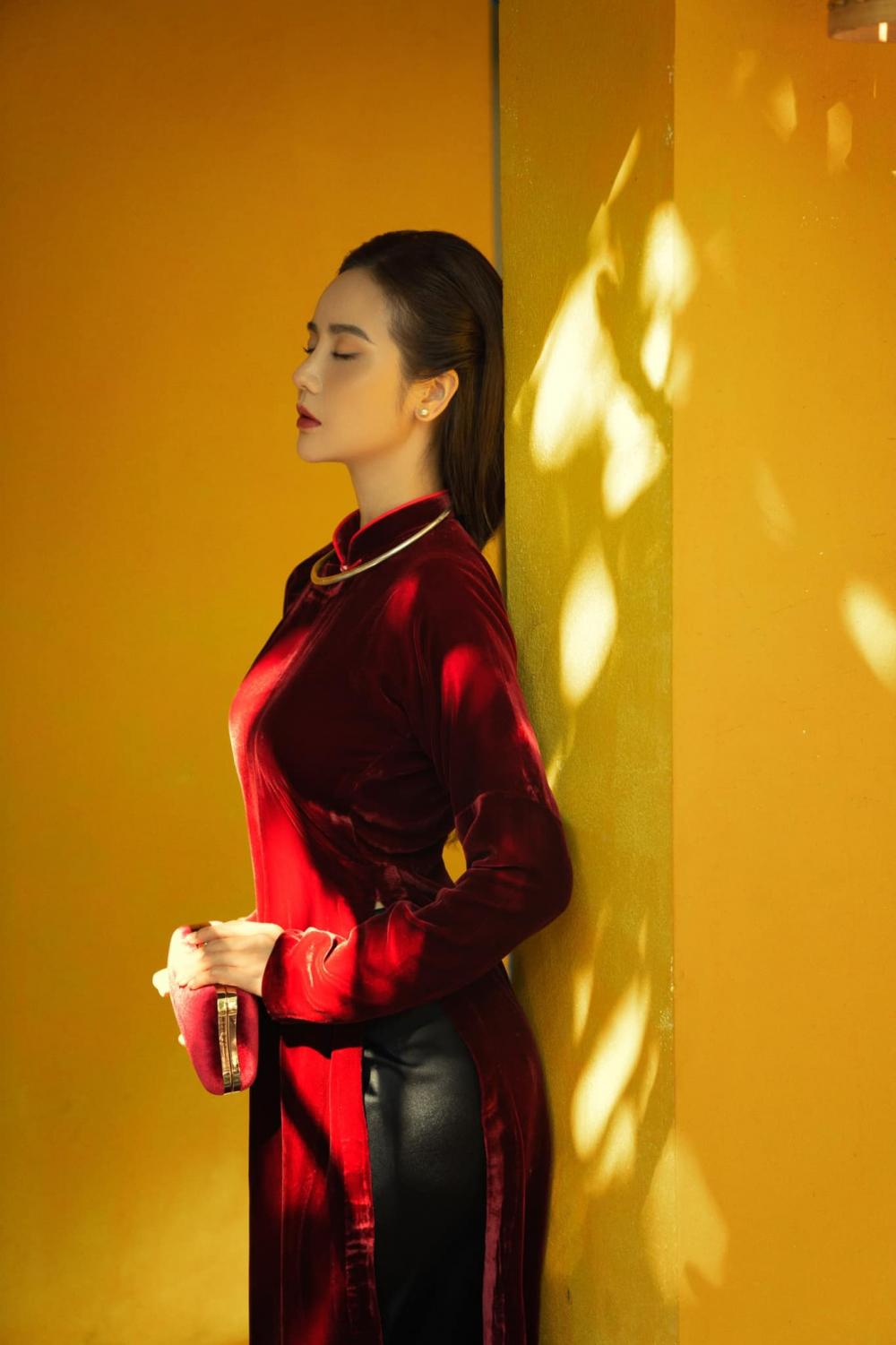 Cả vbiz xúng xính áo dài đón tết vân trang thương ngày nắng về chưa thương nhớ bằng cẩm đan - 5