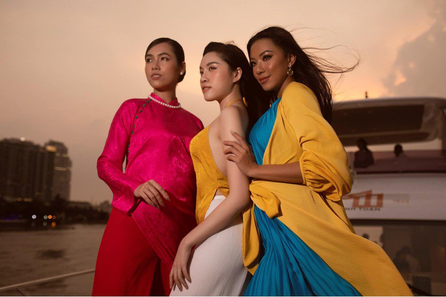 Cả vbiz xúng xính áo dài đón tết vân trang thương ngày nắng về chưa thương nhớ bằng cẩm đan - 18