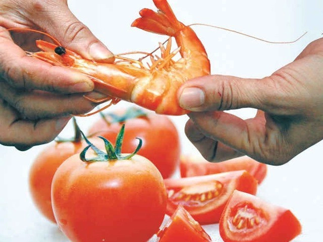 Cách nấu cháo tôm bí xanh phô mai cho bé ăn dặm siêu hấp dẫn - 10