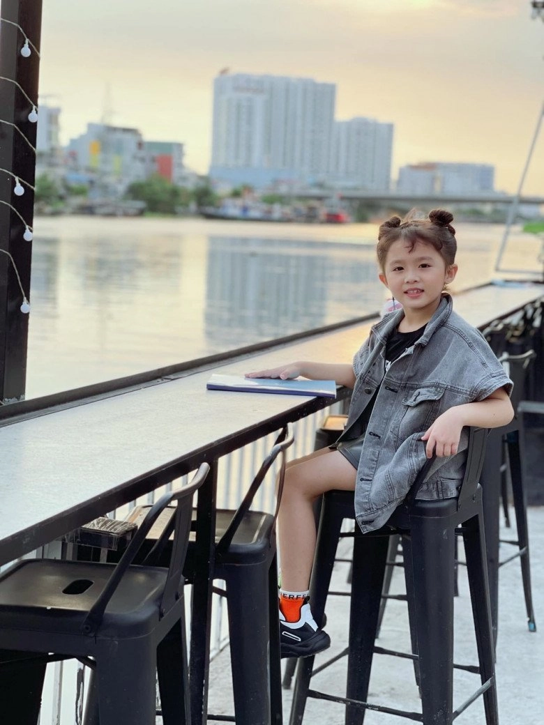 con gái trương thế vinh là á quân the face kid 2019 được trấn thành khen thông minh - 13