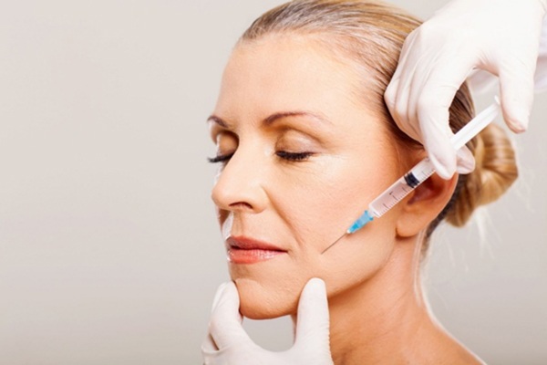 Đệ nhất chân dài đài loan lâm chí linh mặt cứng đờ vì tiêm botox lố tay - 12