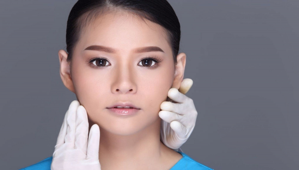 Đệ nhất chân dài đài loan lâm chí linh mặt cứng đờ vì tiêm botox lố tay - 13
