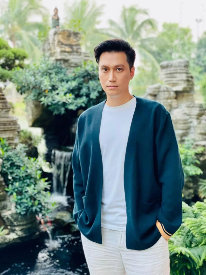 Đẹp trai ngời ngời nhưng nam diễn viên vẫn quyết đập mặt xây lại chỉ vì lý do này - 23
