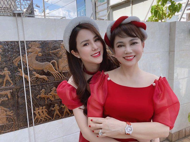 Diệp lâm anh hội ngộ mẹ chồng và em dâu nhan sắc cả nhà được khen ngợi không ngớt - 7