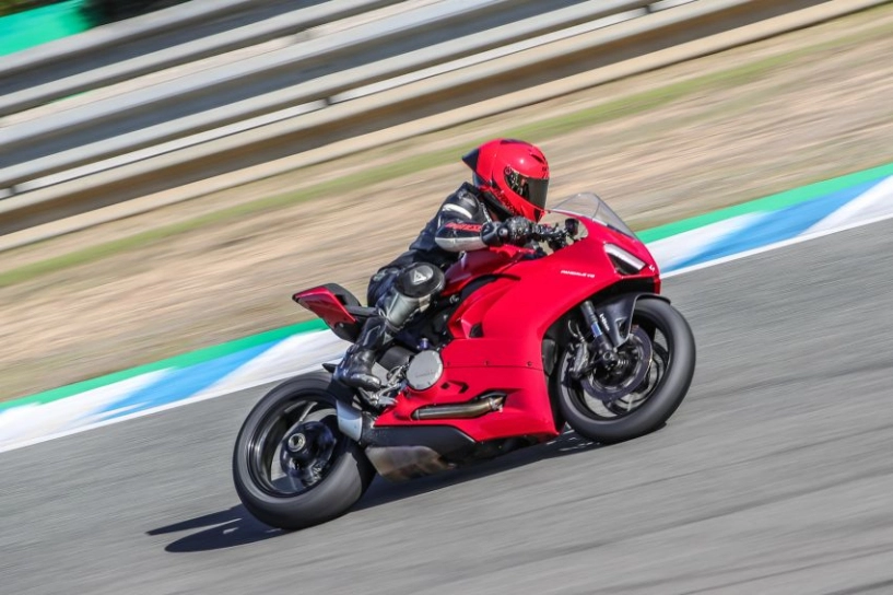 Ducati panigale v2 2020 sẽ ra mắt tại malaysia với giá dưới 680 triệu vnd - 3