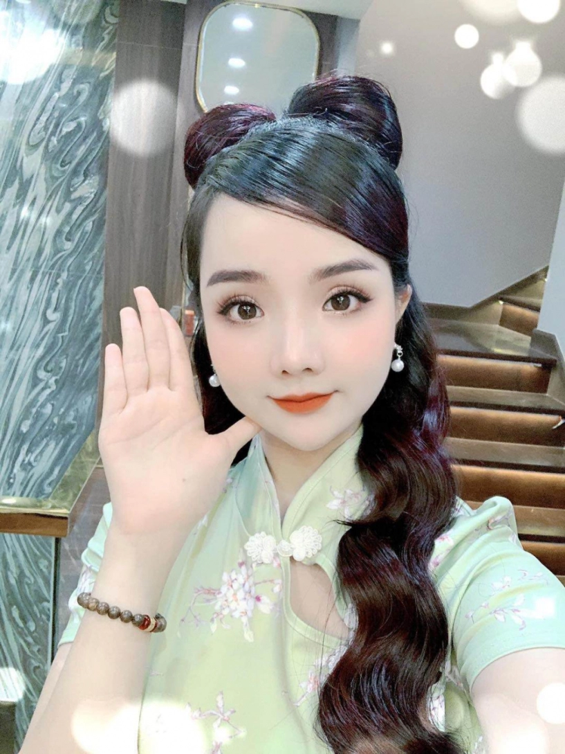 Hotgirl bóng đá vtv đi làm hớp hồn giám đốc sinh con xong ở nhà 40 tỷ - 2