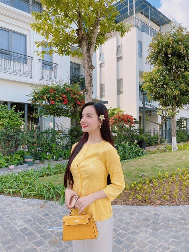 Hotgirl bóng đá vtv đi làm hớp hồn giám đốc sinh con xong ở nhà 40 tỷ - 11