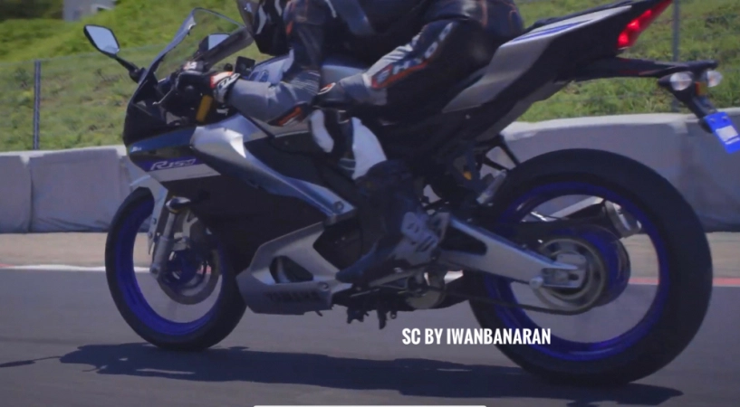 Lộ diện hình ảnh của yamaha r15 v4 mới trang bị quickshifter traction control - 9