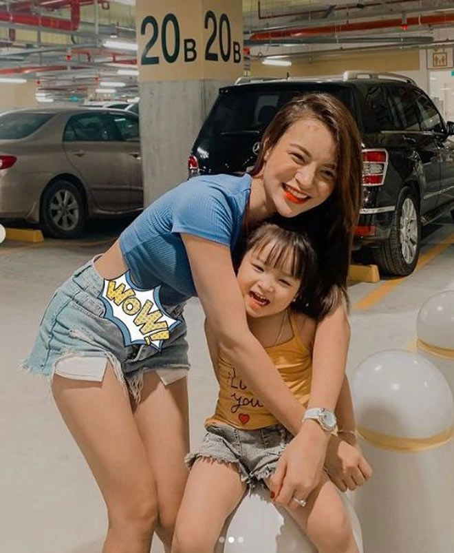 Nữ dv quỳnh búp bê có bầu xấu xí đẻ xong liềnđược đại gia gạ vì quá nóng bỏng - 14