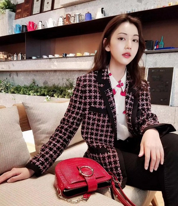 Phối sơmi với 4 kiểu áo khoác này thời trang công sở cuối năm của nàng sẽ đẹp xuất sắc - 3