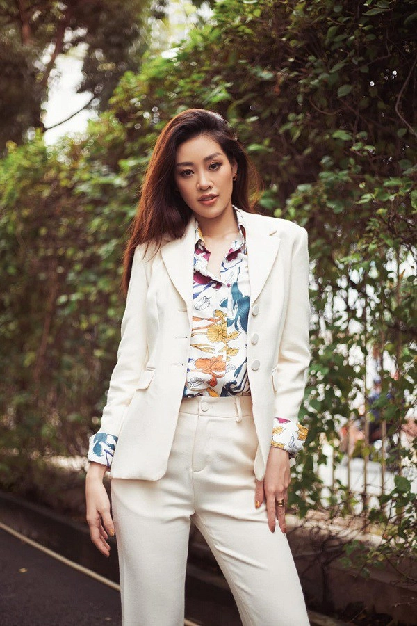 Phối sơmi với 4 kiểu áo khoác này thời trang công sở cuối năm của nàng sẽ đẹp xuất sắc - 6