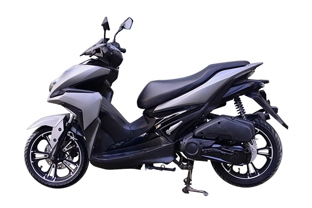 Rusi rapid - kẻ đạo nhái kiểu dáng của yamaha nvx - 10