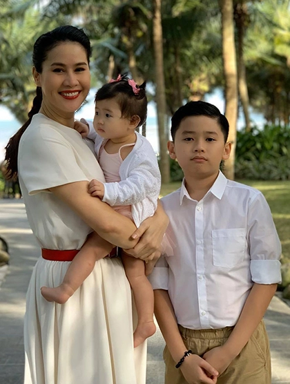 Thân thúy hà á hậu diễm châu làm mẹ đơn thân âm thầm sinh thêm con đứa trẻ quá xinh - 7