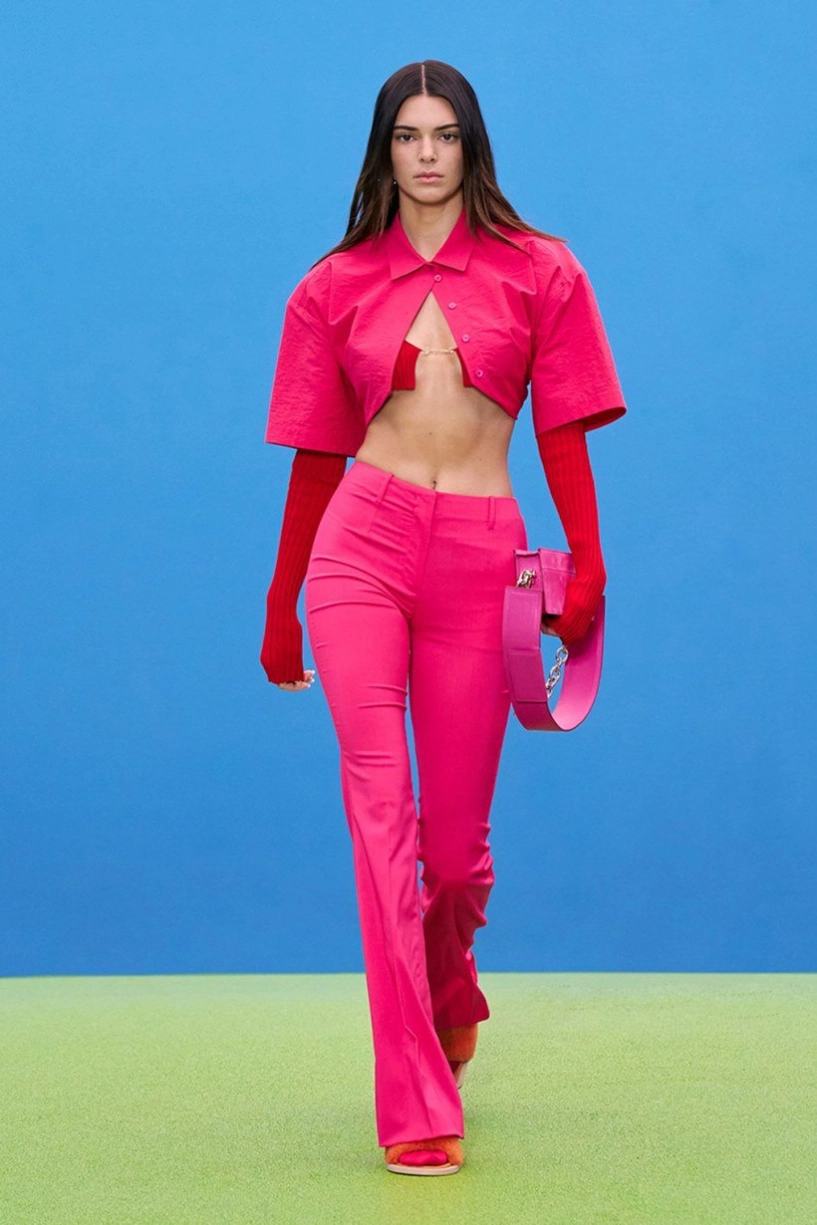 Tóc tiên thắp sáng mạng xã hội với outfit 1 gang tay cđm chê trông như giẻ chùi chân - 12