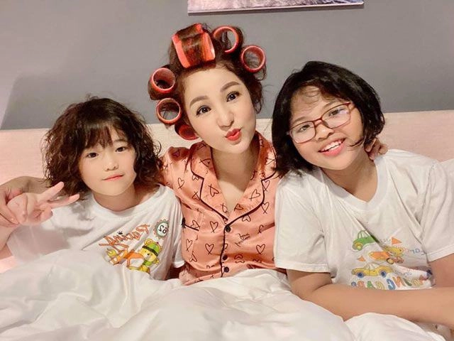 Xưa diễn hài thúy nga thích vẽ lông mày xệ con gái chào đời y chang vai diễn của mẹ - 8